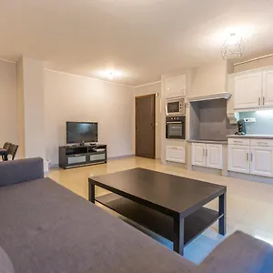 Appartement Superbe T4 Renove Spacieux Avec Stationnement Libre Et Gratuit, Marseille